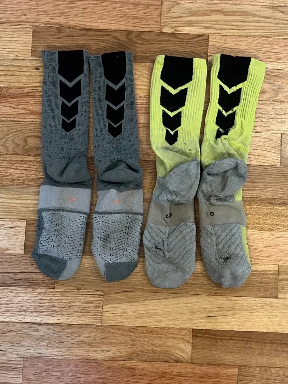 Lot of 2 pairs Men's Used Large 8-12 Nike Elite Soccer Crew Socks